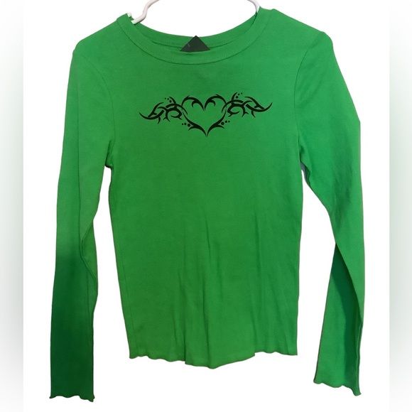 Wild Fable Juniors Long Sleeve T-Shirt. Rad Design on Front NWT, Fun Fresh Color - Picture 3 of 6